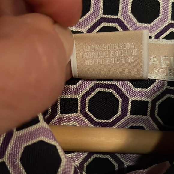 3 Michael Kors mens shirts. XL. All in very good condition. 3rd shirt is… - Picture 12 of 14